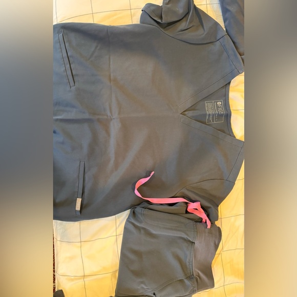 Figs Casma Scrub Top - Picture 2 of 2